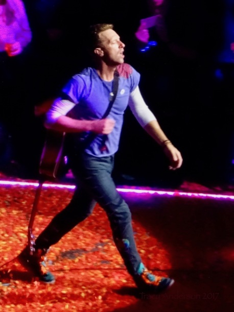 Chris Martin Walking Coldplay Rogers Place Edmonton Sept 27 2017